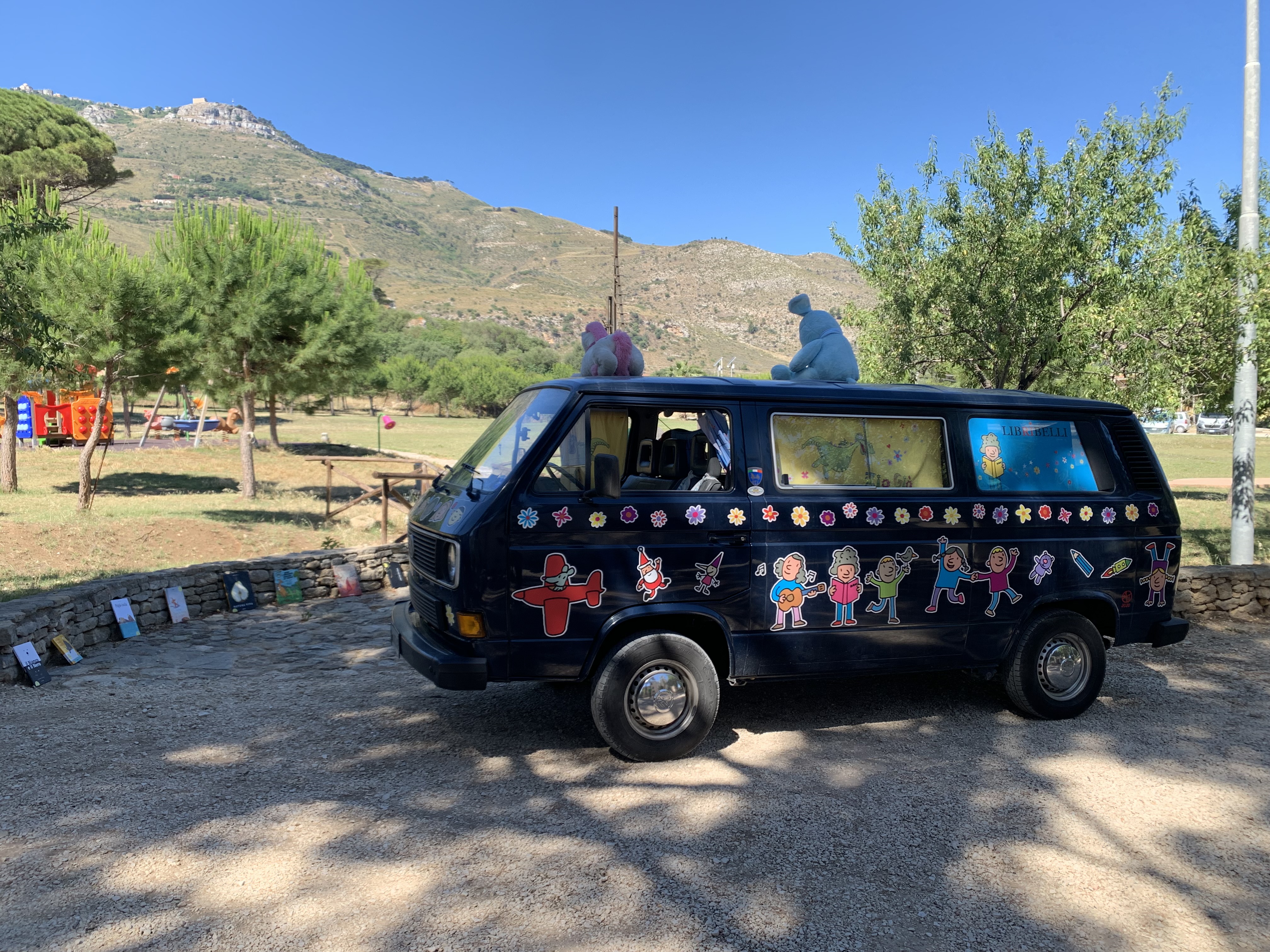 Drago Zio Gio’-libRIbelli furgone itinerante project image